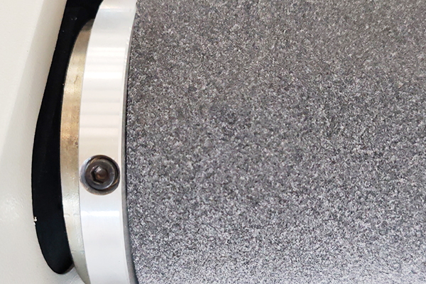 得馬F11高速裁切機滾動臺面